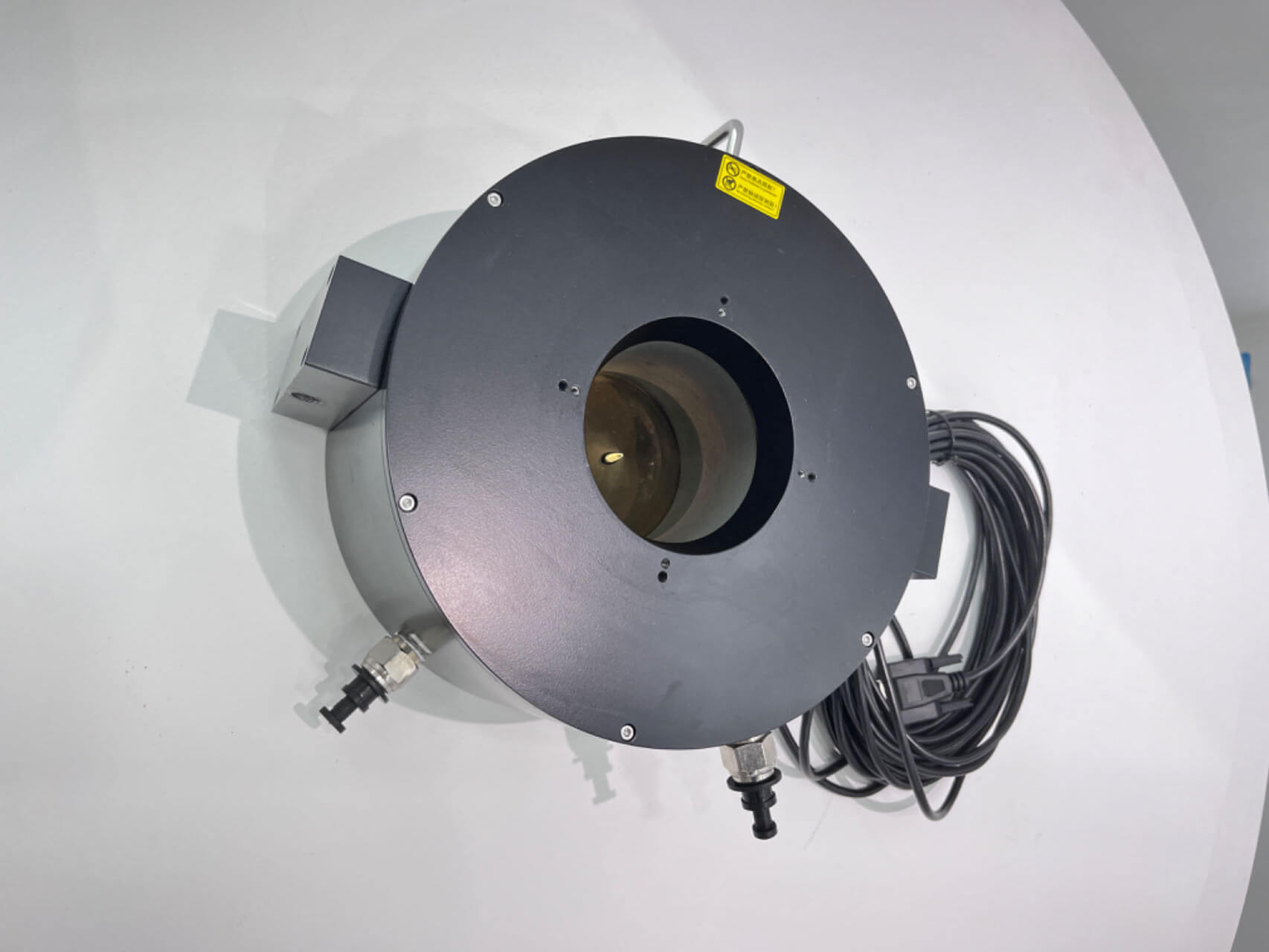 30K-W超高功率水冷激光功率計(jì) 30K-W超高功率水冷激光功率計(jì)